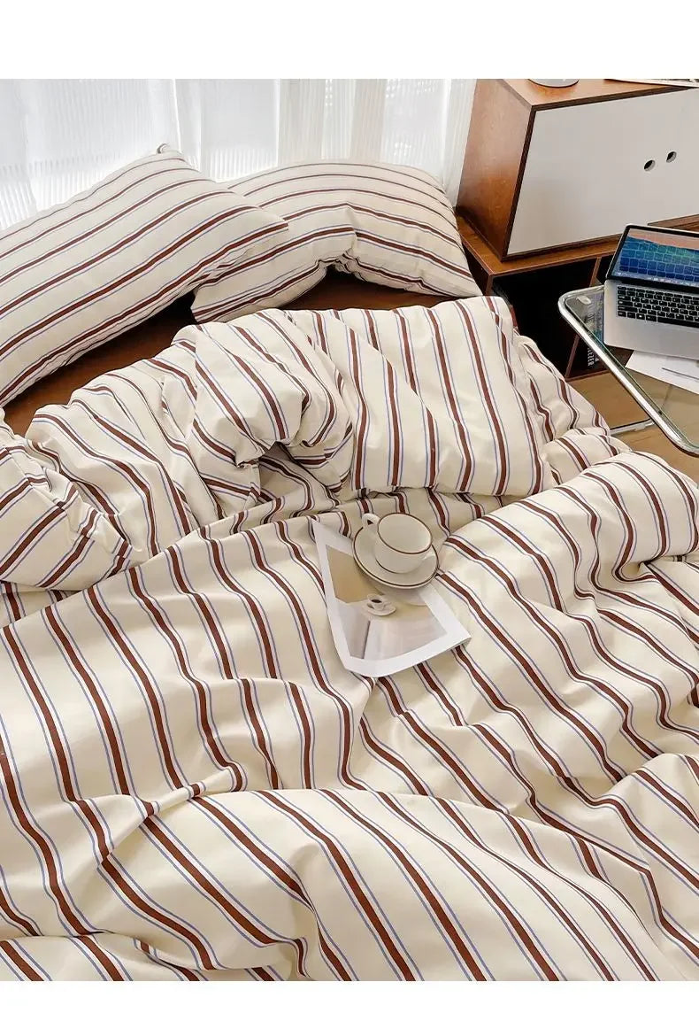 Red & Blue Striped 4 Piece Bedding Set – Soft Duvet Cover, Bed Sheet & Pillowcases