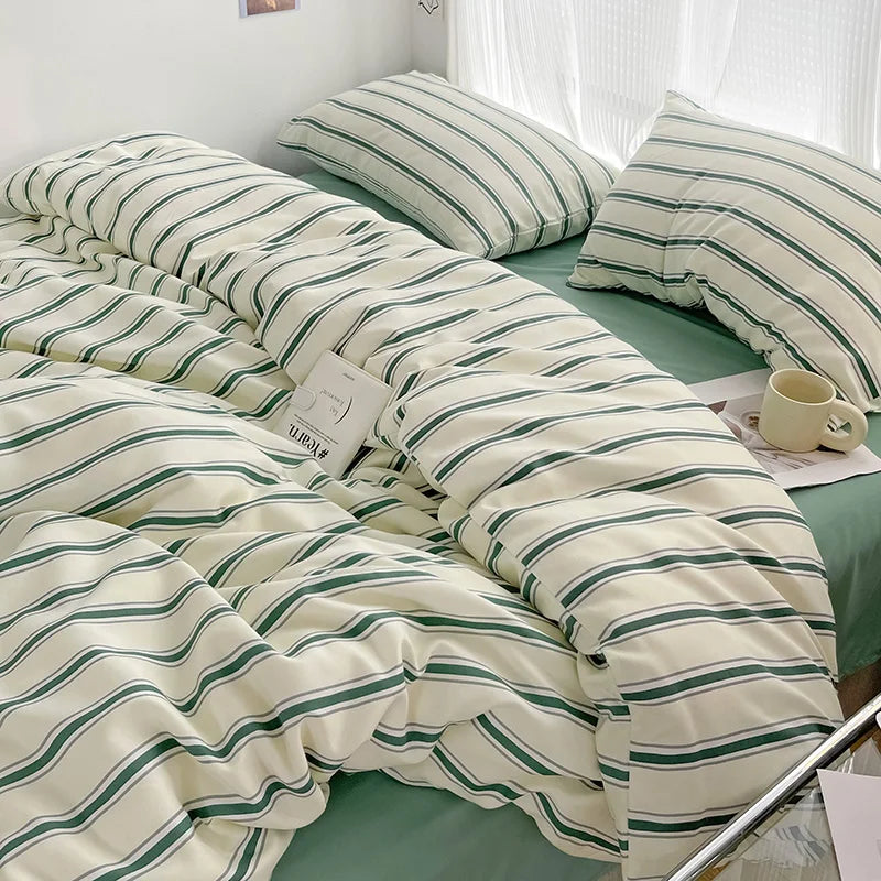 Red & Blue Striped 4 Piece Bedding Set – Soft Duvet Cover, Bed Sheet & Pillowcases